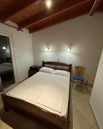Alex Bar Apartments Sarakiniko Parga Exterior photo