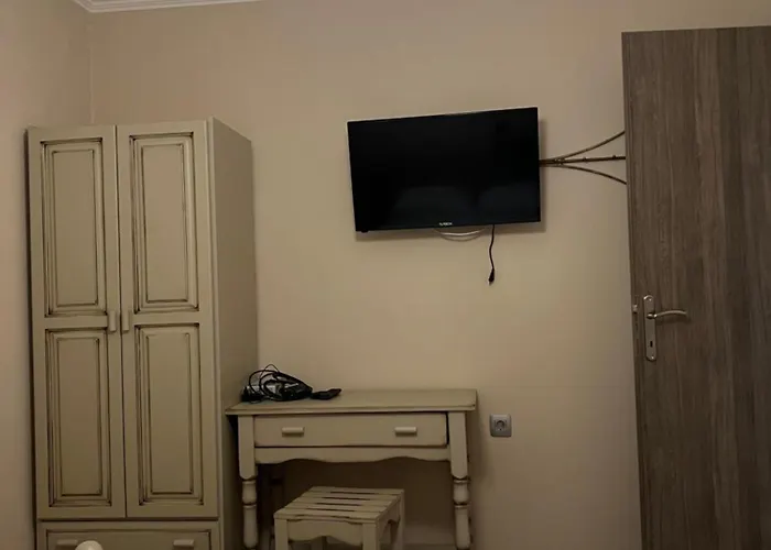 Alex Bar Apartments Sarakiniko