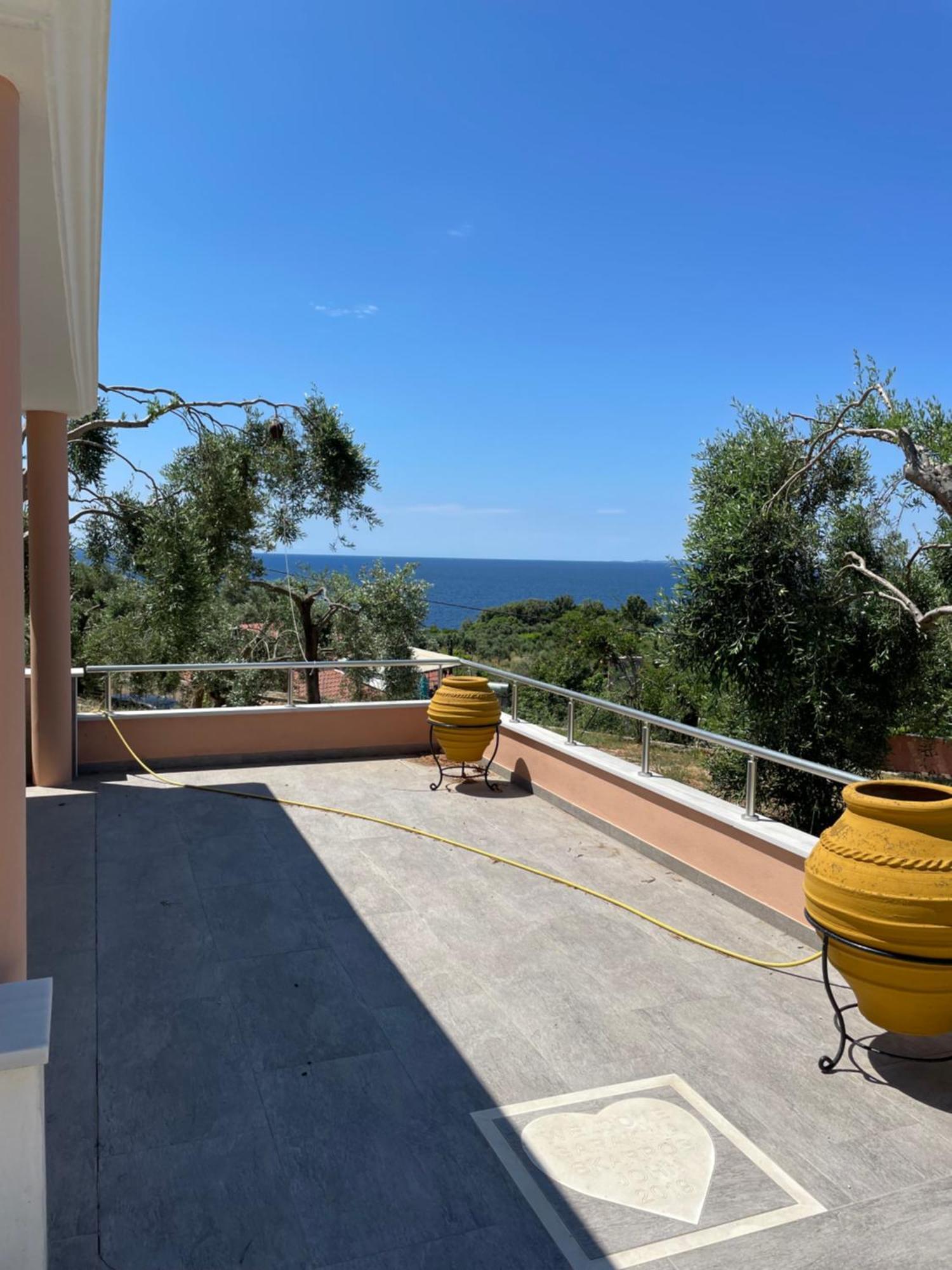 Alex Bar Sarakiniko Apartment